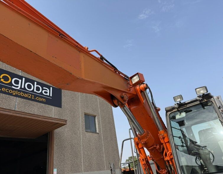 HITACHI  ZX160W ***REGISTERED***